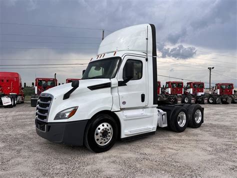 2019 Freightliner Cascadia 126 Sleeper Cab Semi Truck for Sale in Michigan 77,000 Item No MI-ST-586C3 Location Michigan - Pickup or have it transported SAVE SEND DETAILS ADD TO DREAM LIST. . Freightliner cascadia 126 cab for sale near Almera